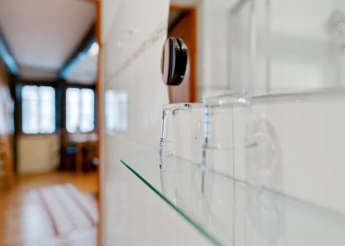 아파트 Historic Haven In *